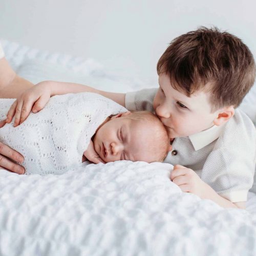 newborn and sibling photoshoot Newcastle (7)